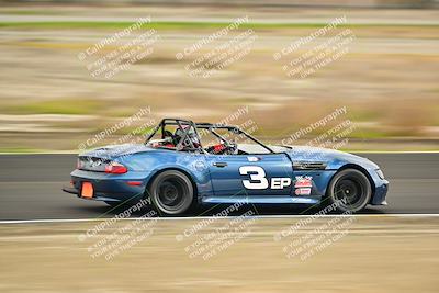 media/Jan-26-2025-CalClub SCCA (Sun) [[cfcea7df88]]/Group 5/Race/